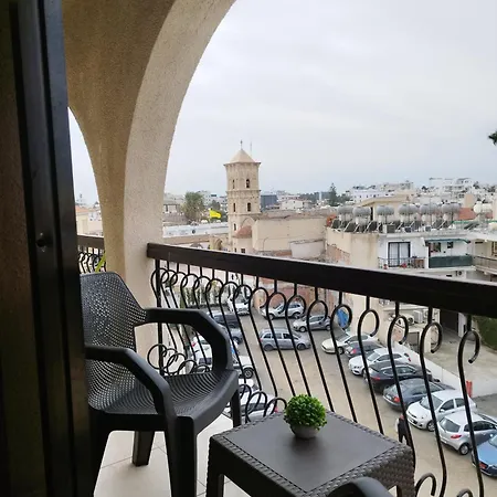 303 St Lazaros View Lejlighed *