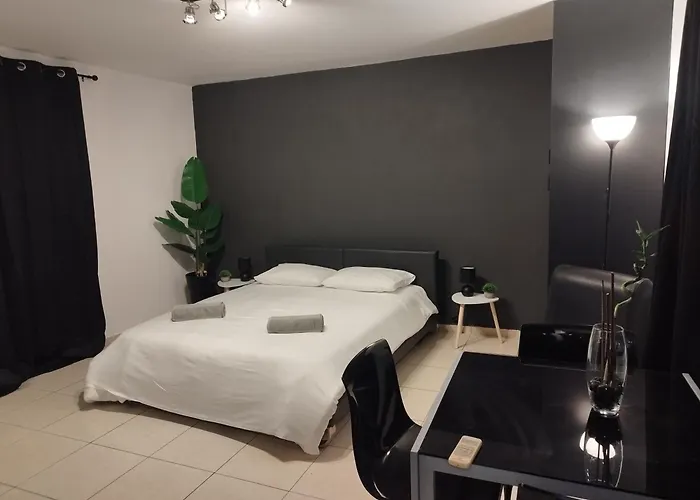 303 St Lazaros View *