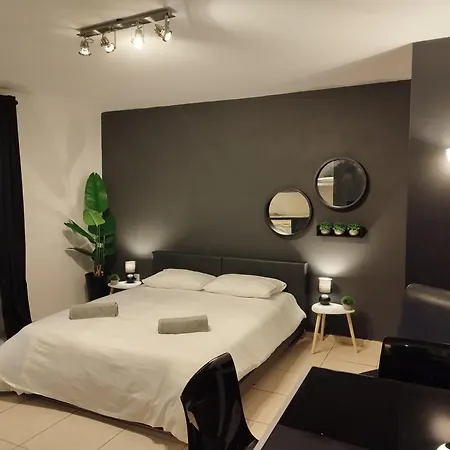 303 St Lazaros View Apartament Larnaca