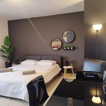303 St Lazaros View Appartement *